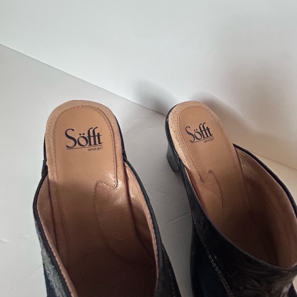 Sofft Sandals Womens 8.5 M Studded Mule Clogs Heel 1009357 Black Leather Slip On - Picture 5 of 5